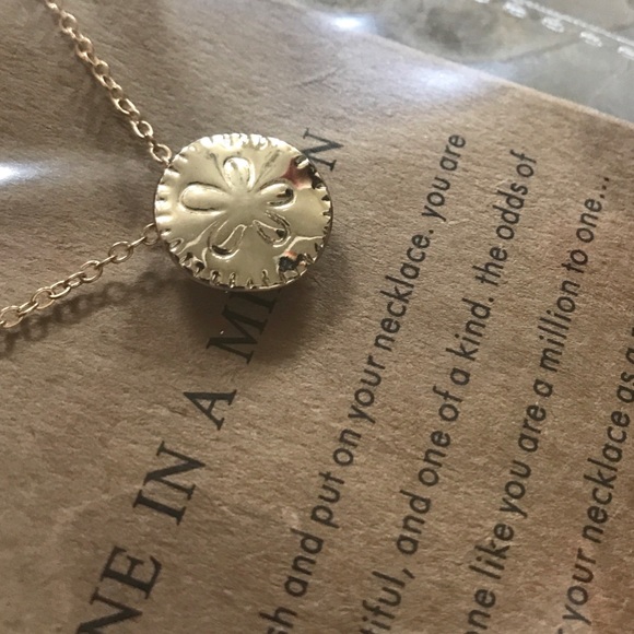 3 for $25⚡️sand dollar pendant necklace - Picture 7 of 8